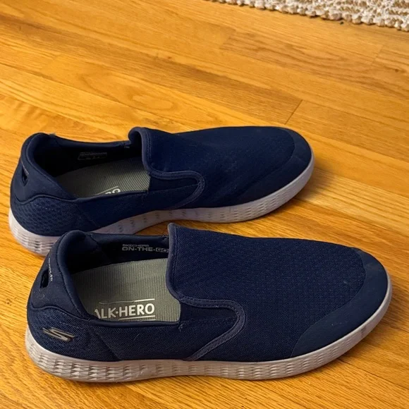 Skechers Men's Navy Slip-On Mesh Casual Sneakers - Picture 3 of 6